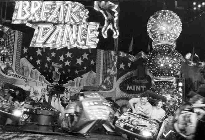 rasante Fahrgeschäfte: Break Dance