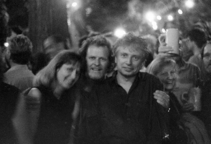 Freunden und Bekannten auf der Bergkirchweih begegnen