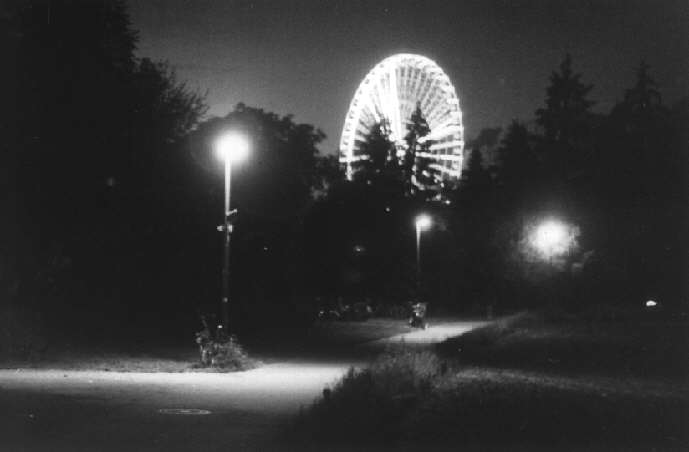 Auf dem Heimweg erfolgt ein letzter Blick zum Riesenrad